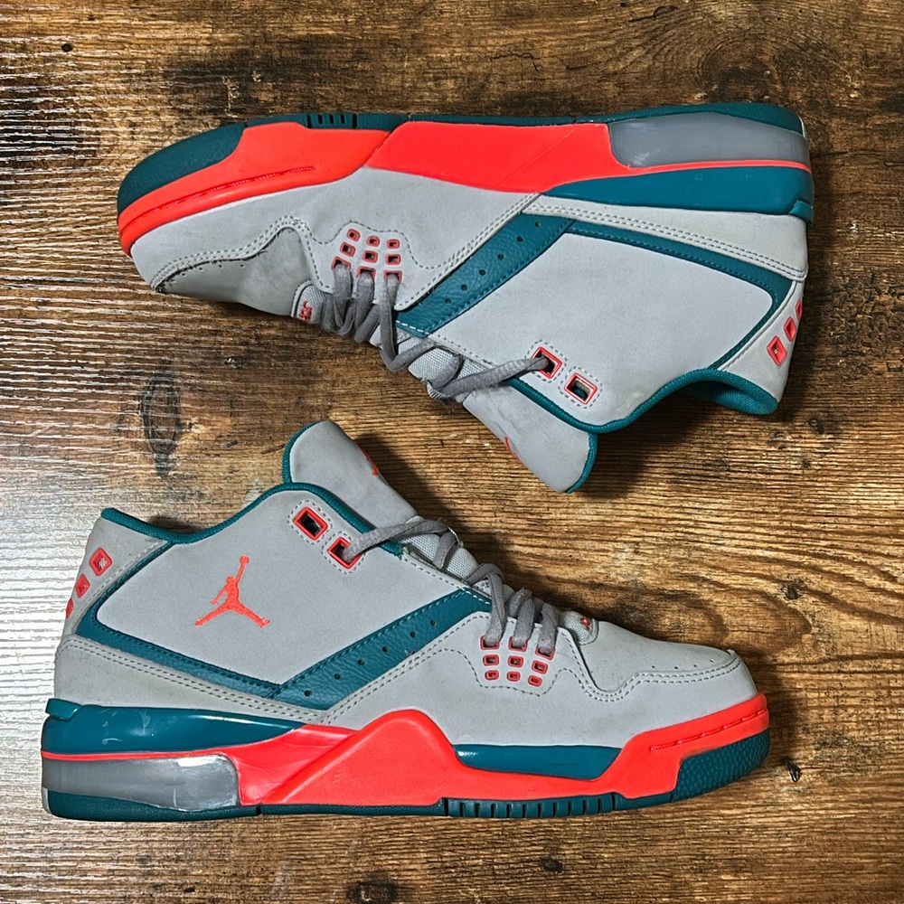 Women’s Jordan Flight 23 - Size 8